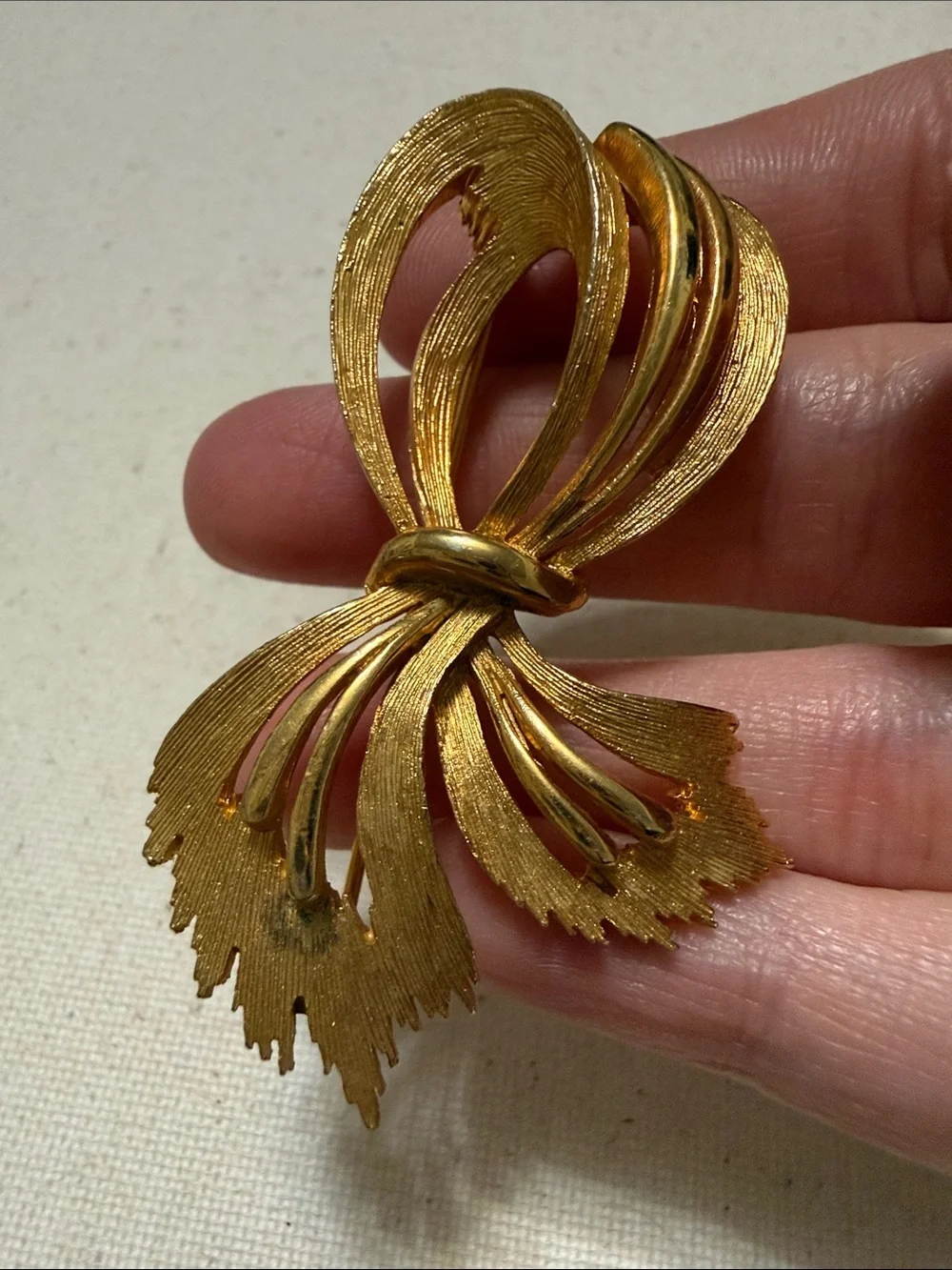 J.J elegant gold